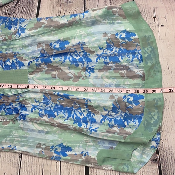 DKNY JEANS Green Floral Tunic Top Size: Medium - Picture 10 of 17